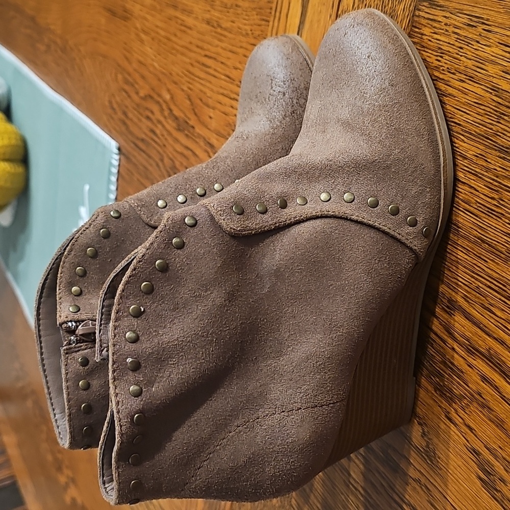 NWOT No Parking Brown Suede Ankle Booties With Studs